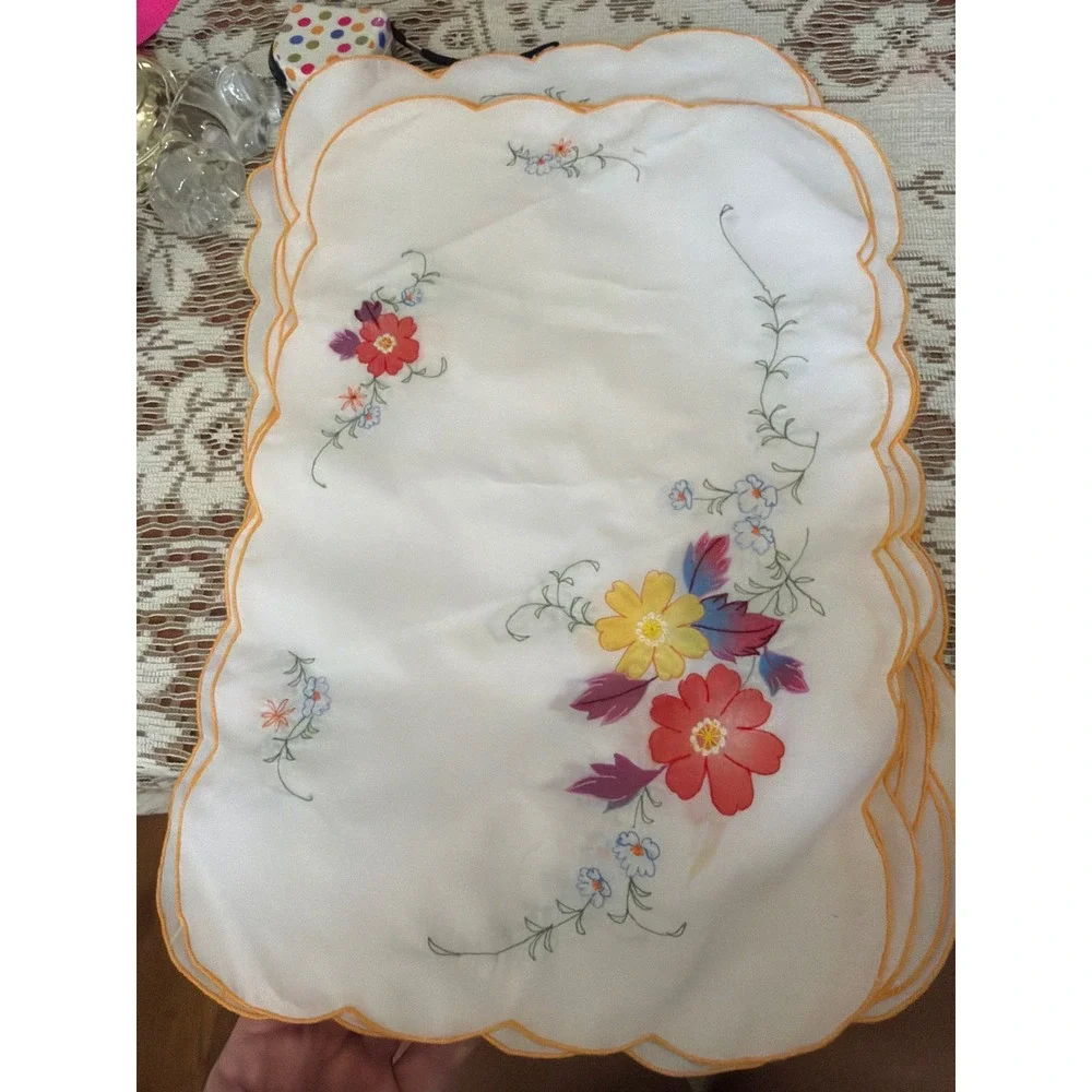 Vintage Embroidered Floral Placemats Set of 12 s Edge White Orange Trim all